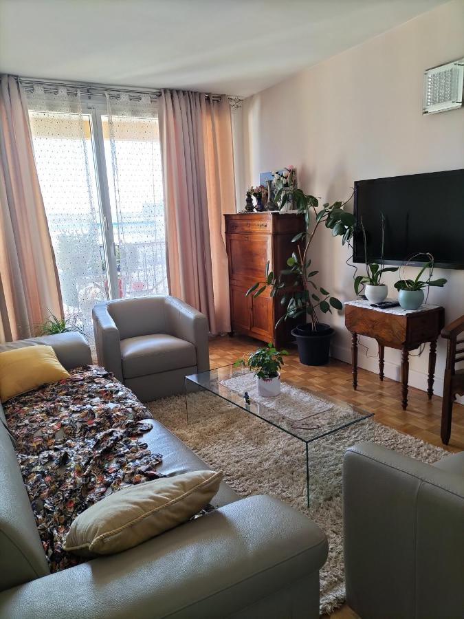 Balcon Surplombant Le Sud De Paris Apartamento Arcueil Exterior foto